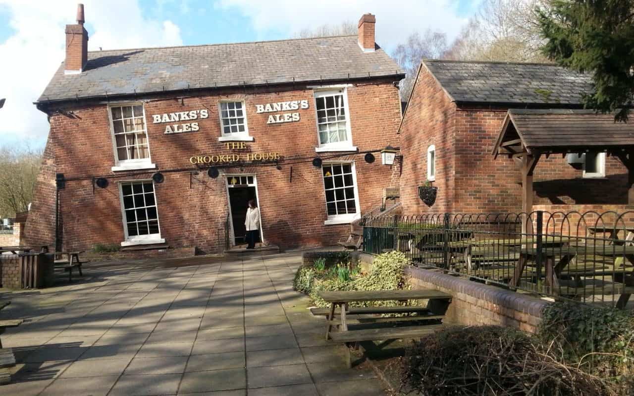 crookedhouse